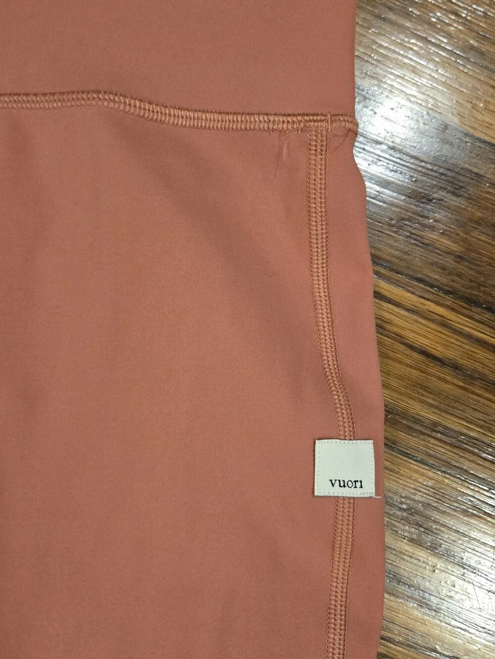 Vuori Daily Jogger In Terracotta Pink Rust - Size XL (Style VW323)